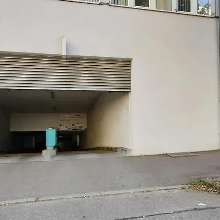 Ulmer Penthouse Fuer 7, Arbeitsplatz, Xxl-dachterrasse, Grill, Wii * Ulma