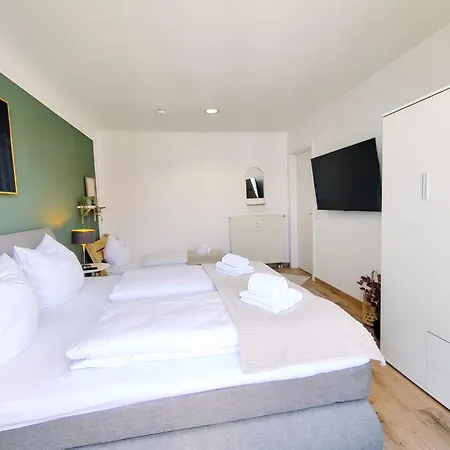 Ulmer Penthouse Fuer 7, Arbeitsplatz, Xxl-dachterrasse, Grill, Wii * Ulma